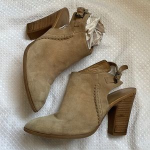 Franco Sarto genuine Suede heeled ankle booties 8.5
